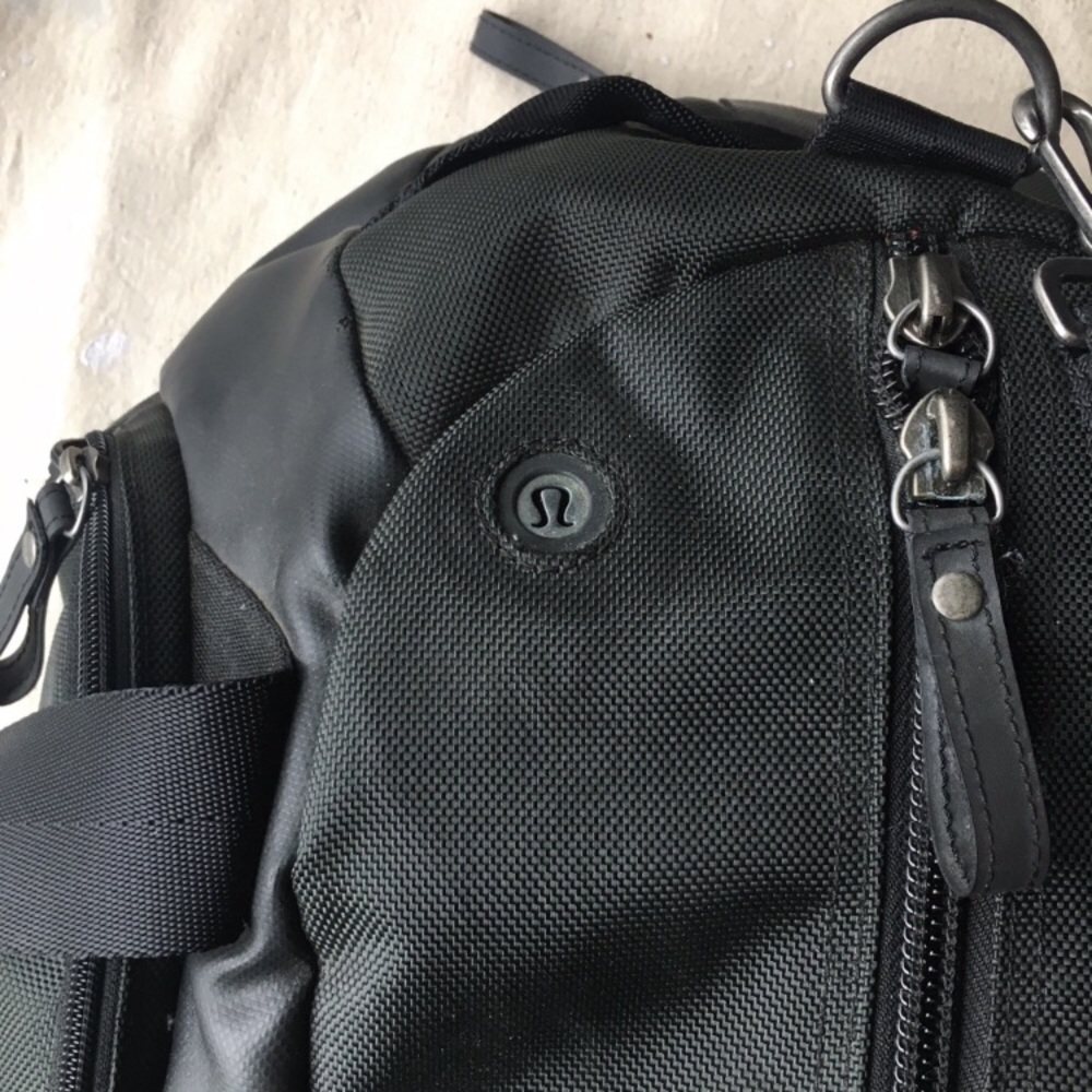Lululemon gym/duffle bag